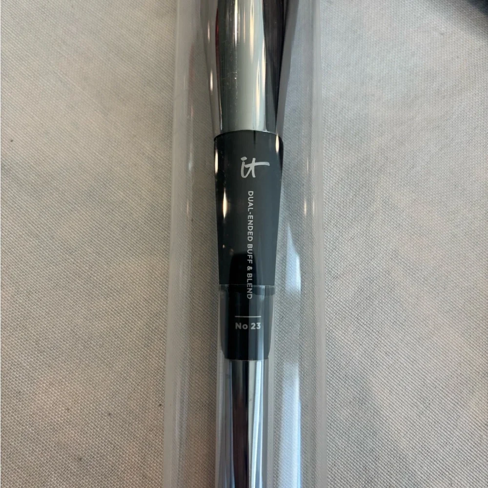 IT Cosmetics Heavenly Luxe Dual Ended Buff & Blend Brush #23 NEW